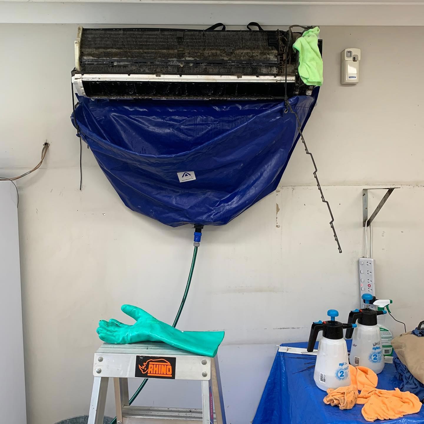 Cleaning An Air Conditioning Unit